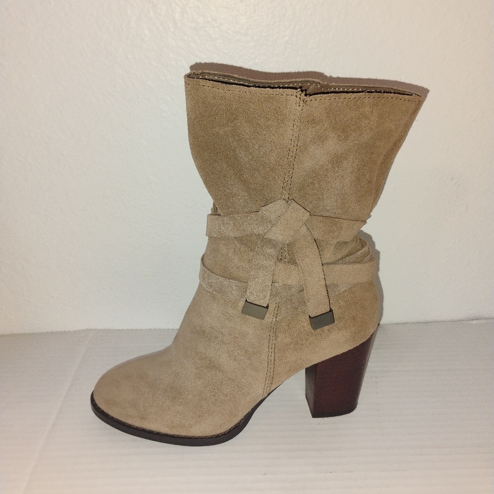 Jessica Simpson boots 5.5